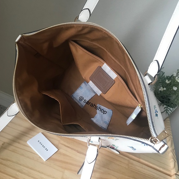 ✅Coach purse - Picture 9 of 10